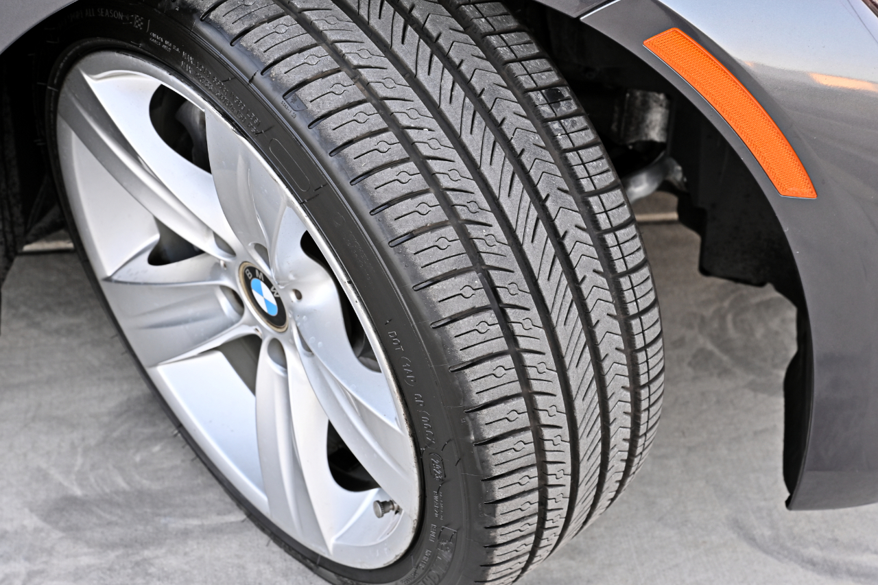 BMW 3 Series 335i Coupe 2008