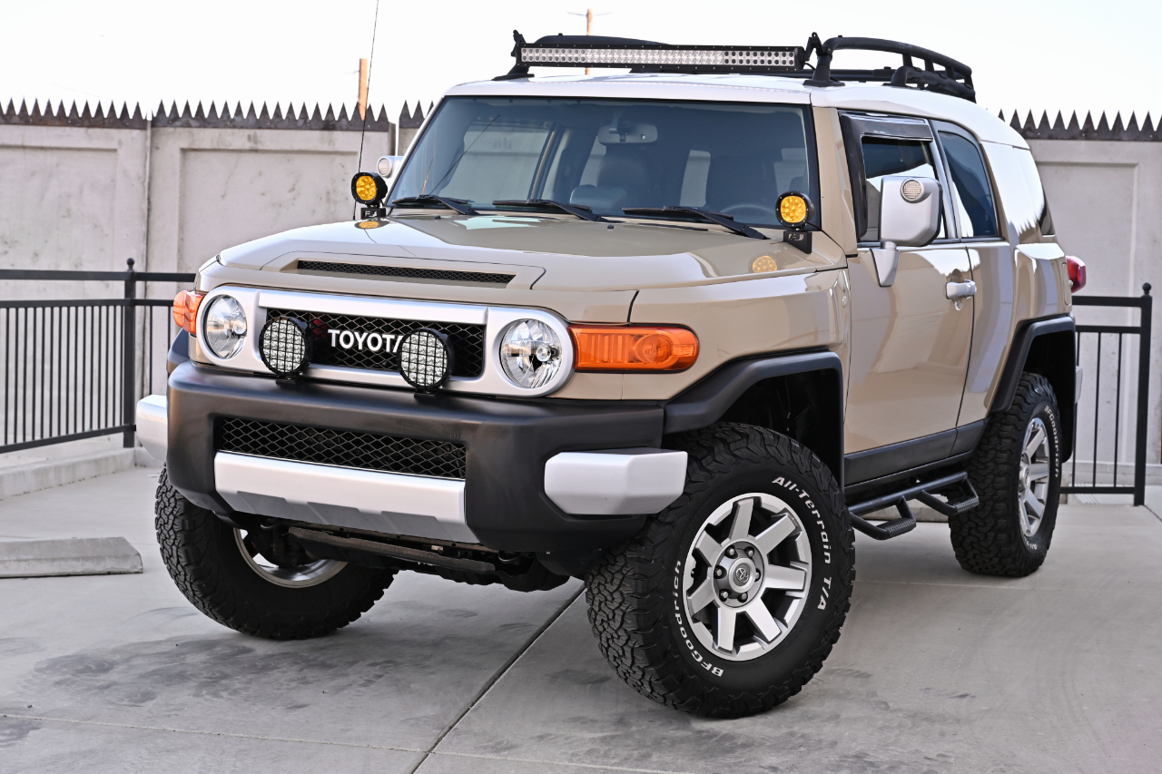 Toyota FJ Cruiser 4WD 2014