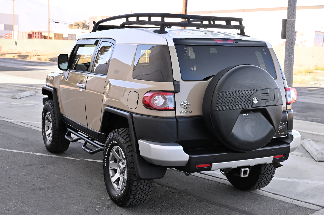 Toyota FJ Cruiser 4WD 2014