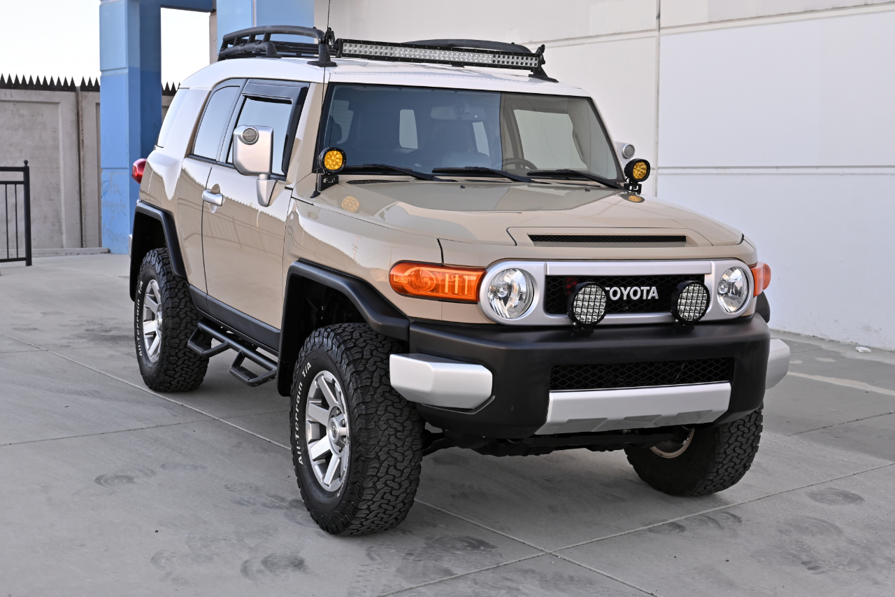 Toyota FJ Cruiser 4WD 2014