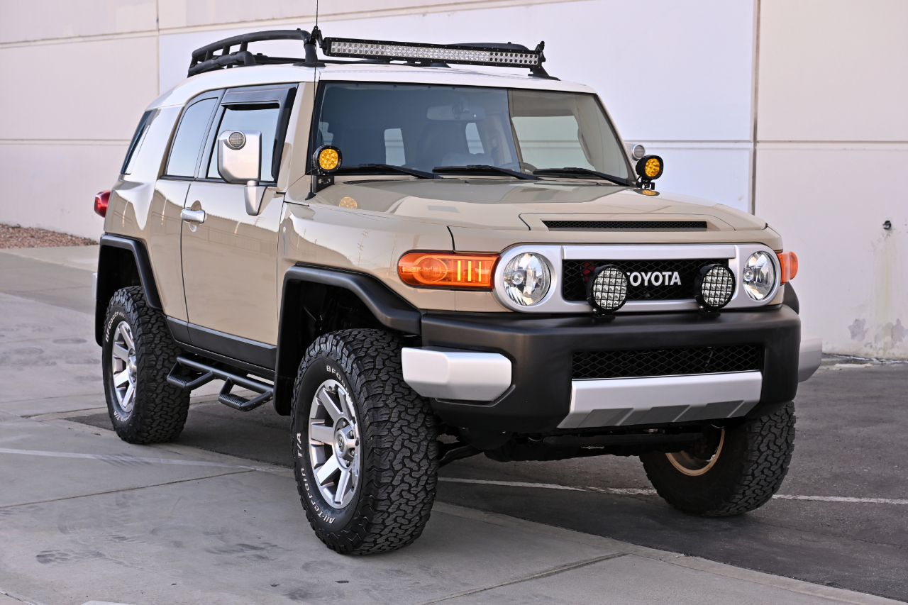 Toyota FJ Cruiser 4WD 2014