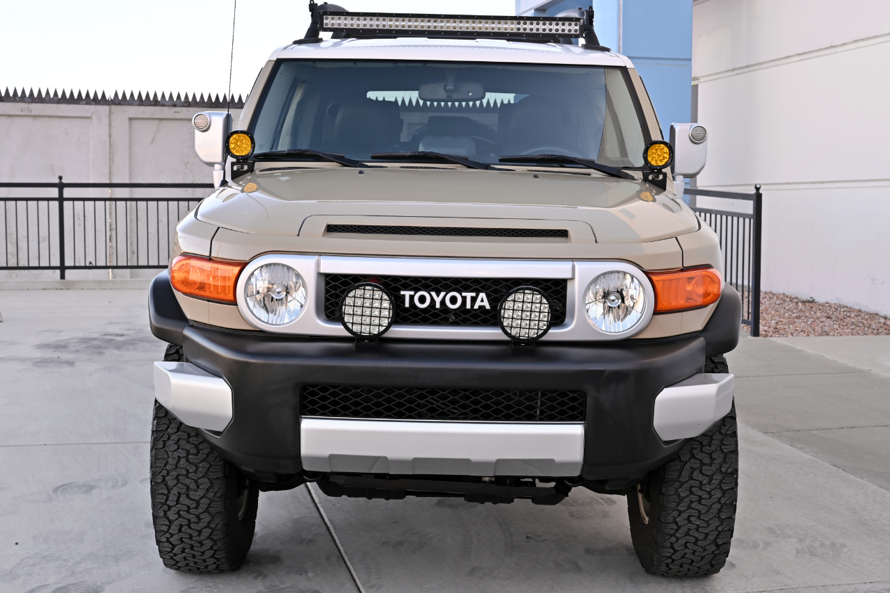 Toyota FJ Cruiser 4WD 2014