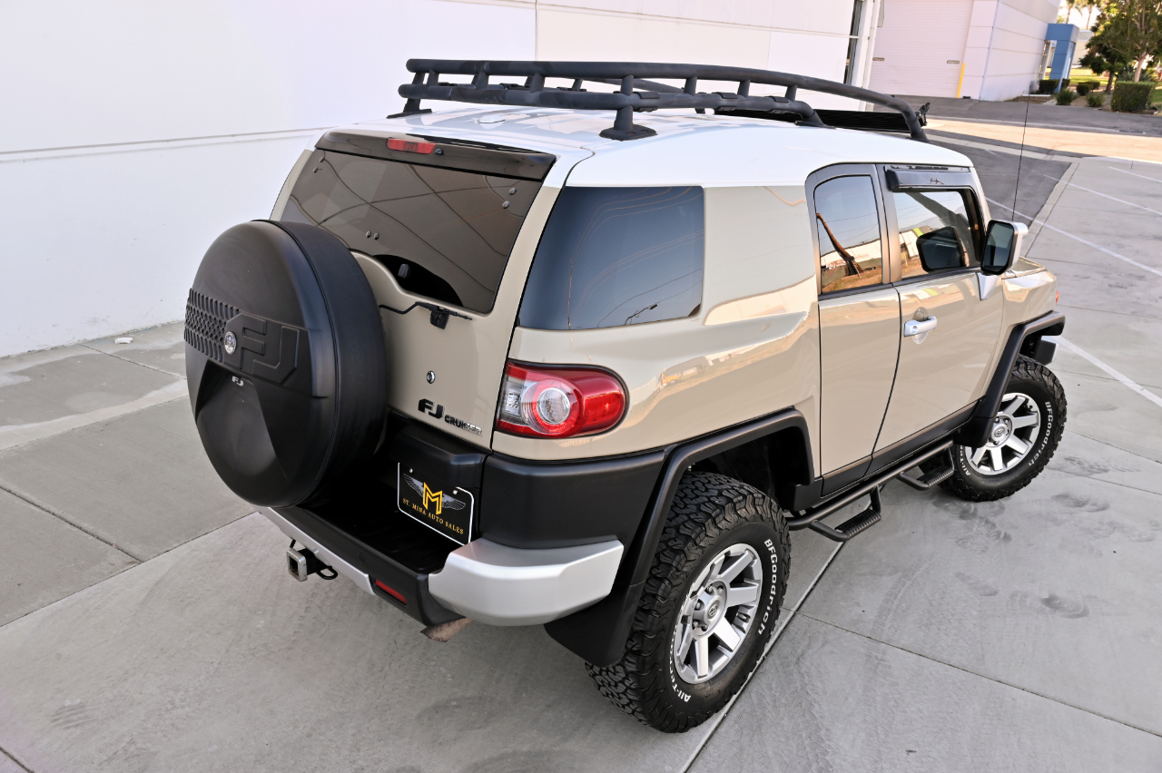 Toyota FJ Cruiser 4WD 2014