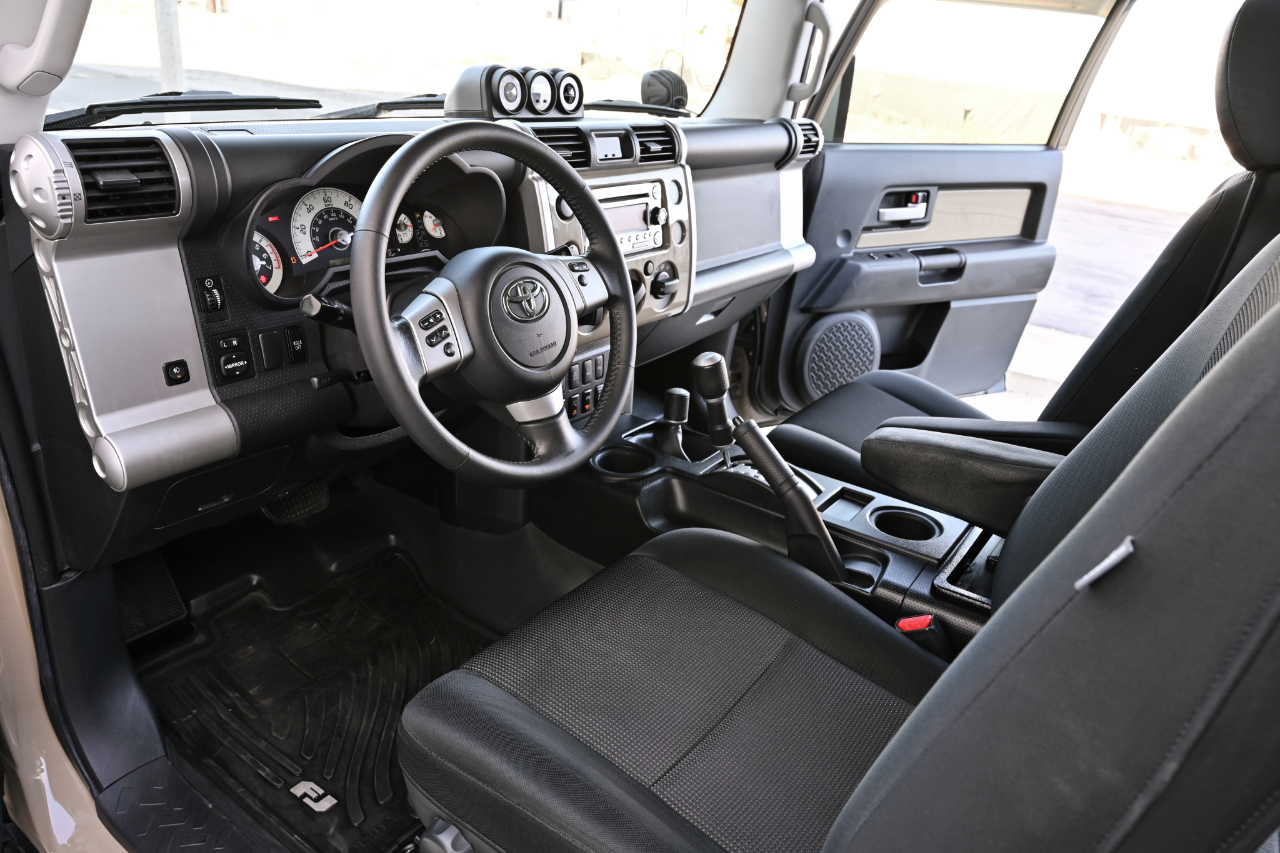 Toyota FJ Cruiser 4WD 2014