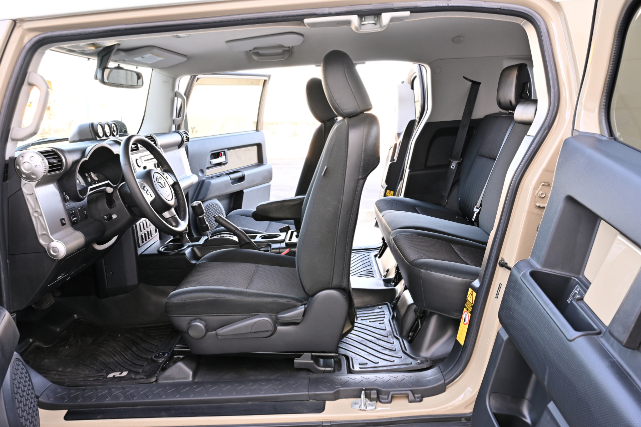 Toyota FJ Cruiser 4WD 2014