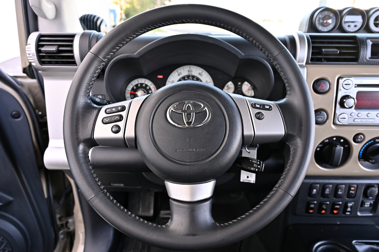 Toyota FJ Cruiser 4WD 2014