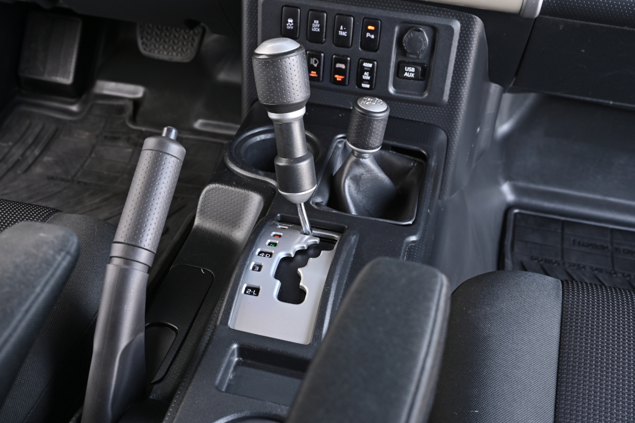 Toyota FJ Cruiser 4WD 2014