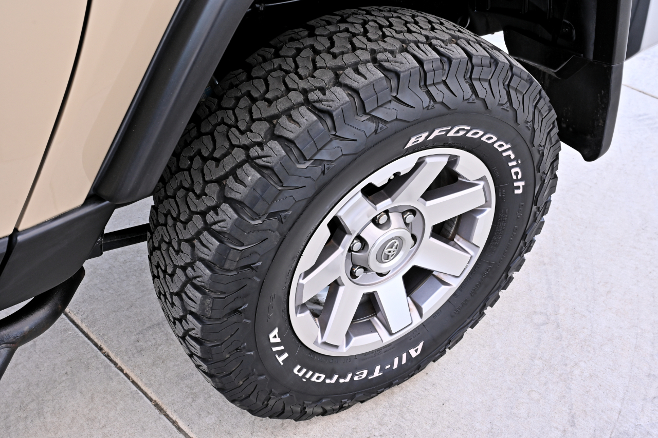 Toyota FJ Cruiser 4WD 2014
