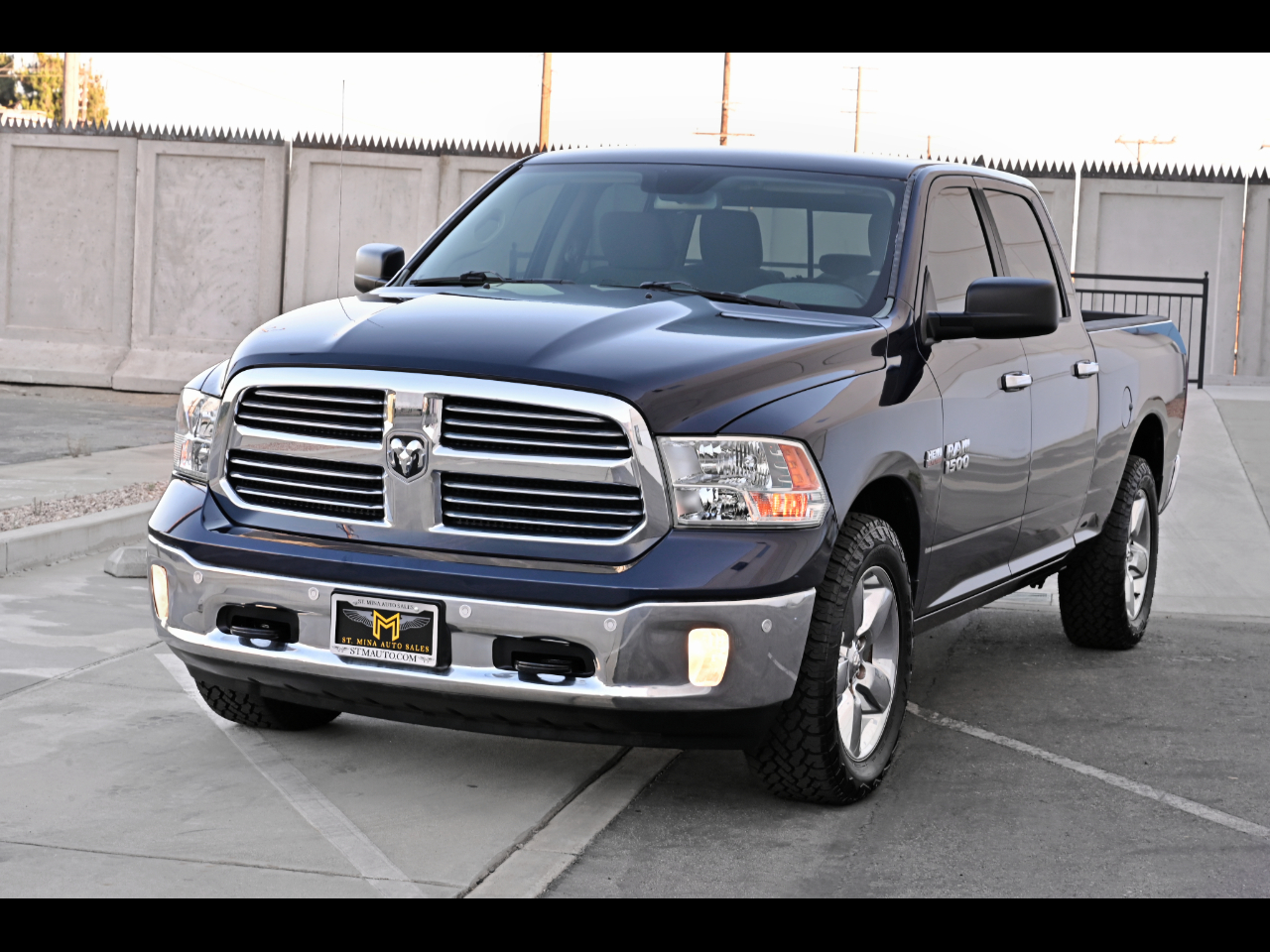 2015 RAM 1500 4WD Crew Cab Big Horn
