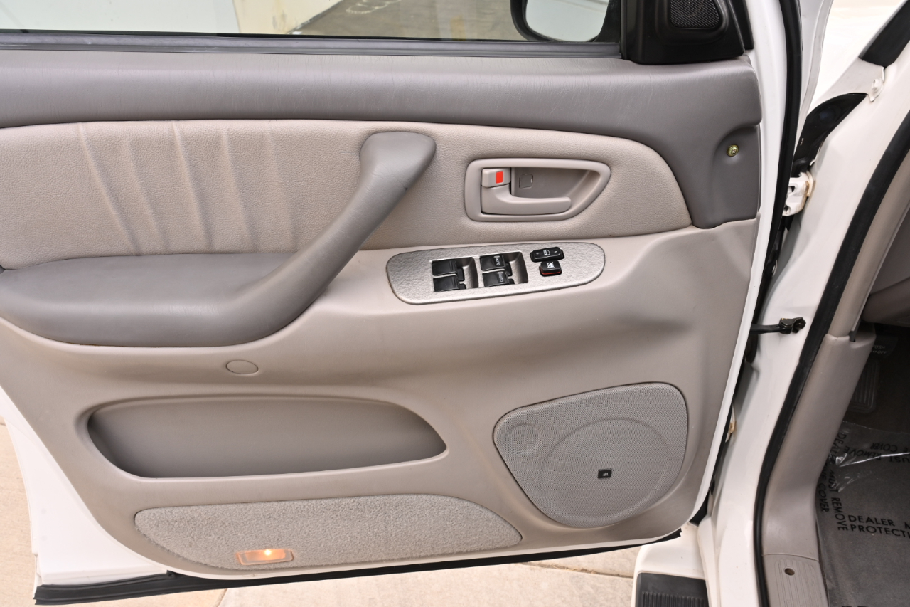 Toyota Sequoia Limited 4WD 2002