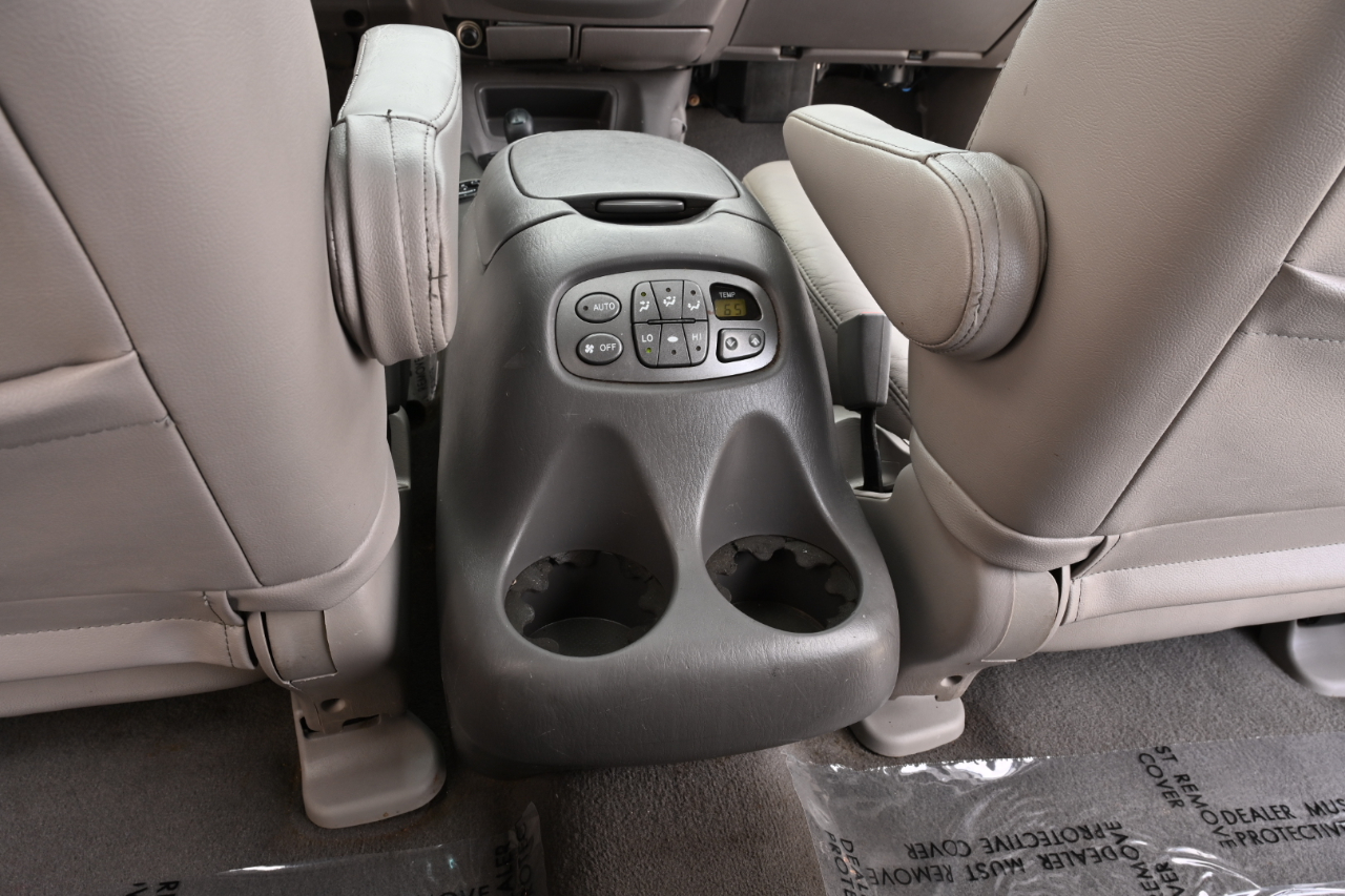 Toyota Sequoia Limited 4WD 2002