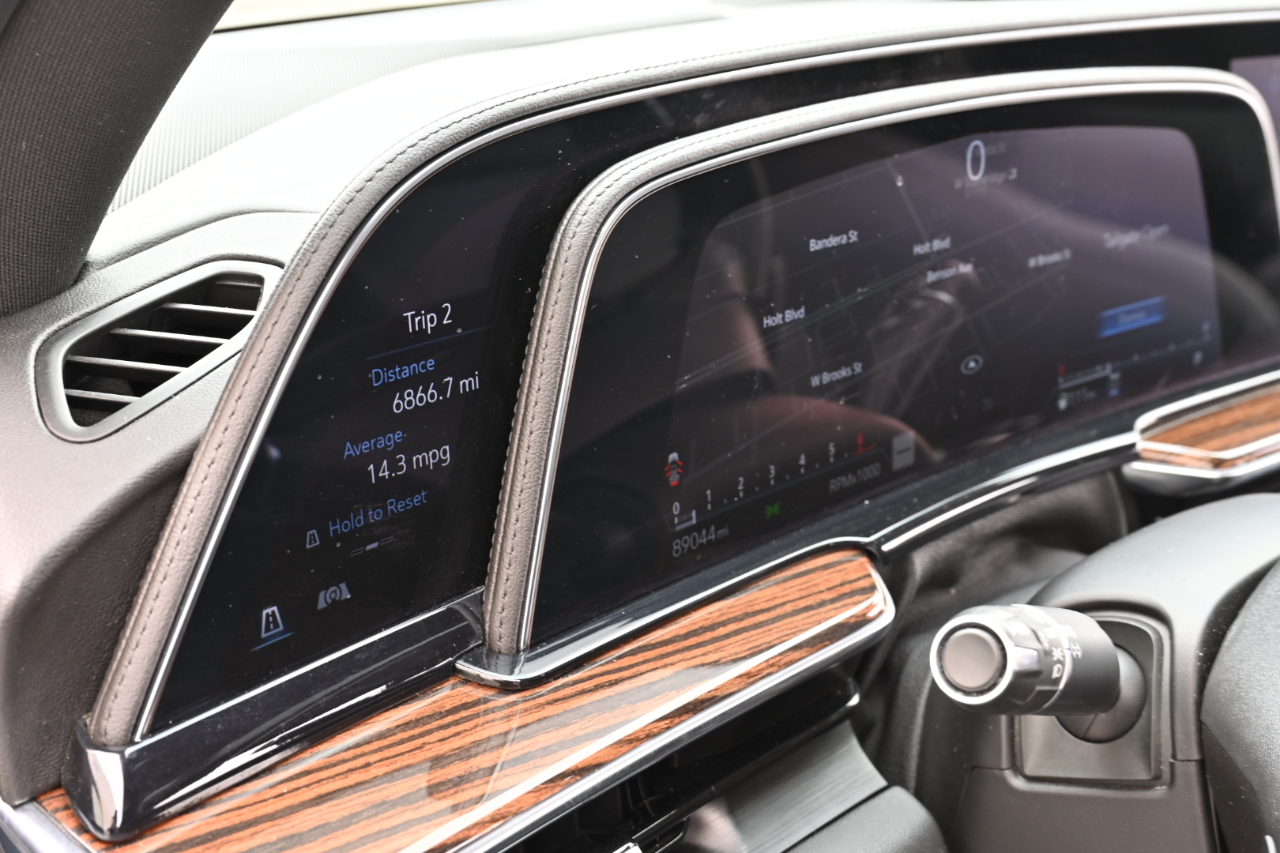 Cadillac Escalade ESV  2022