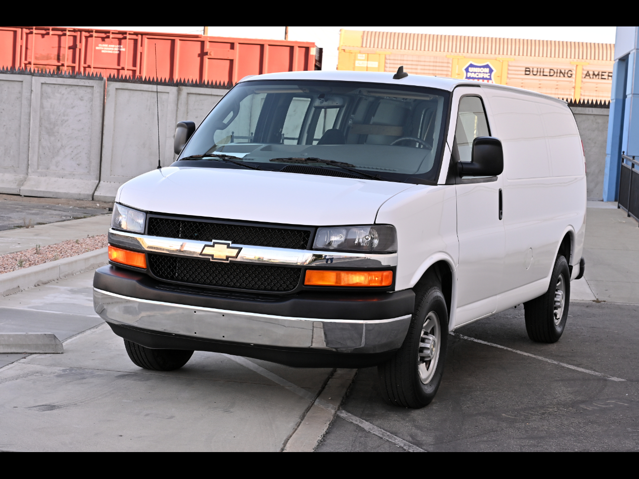 2023 Chevrolet Express Cargo Van RWD 2500 Cargo
