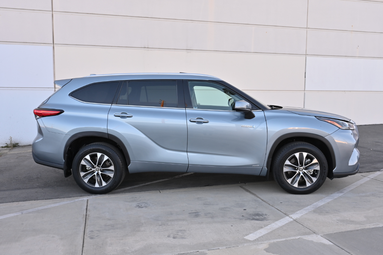 Toyota Highlander  2021