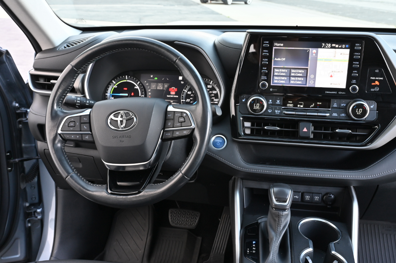 Toyota Highlander  2021