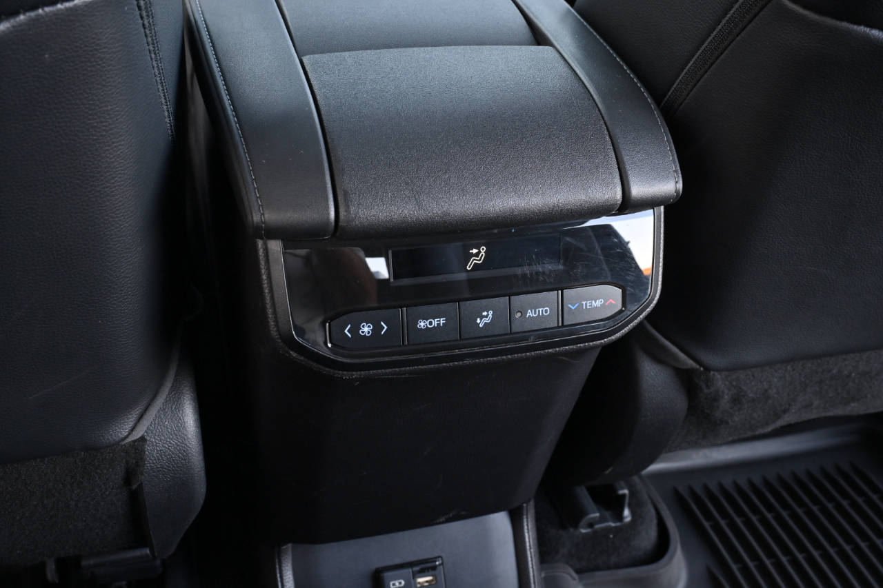 Toyota Highlander  2021