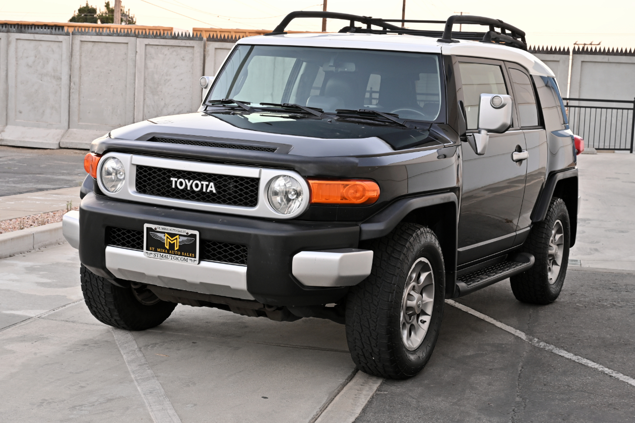 Toyota FJ Cruiser 4WD 2011