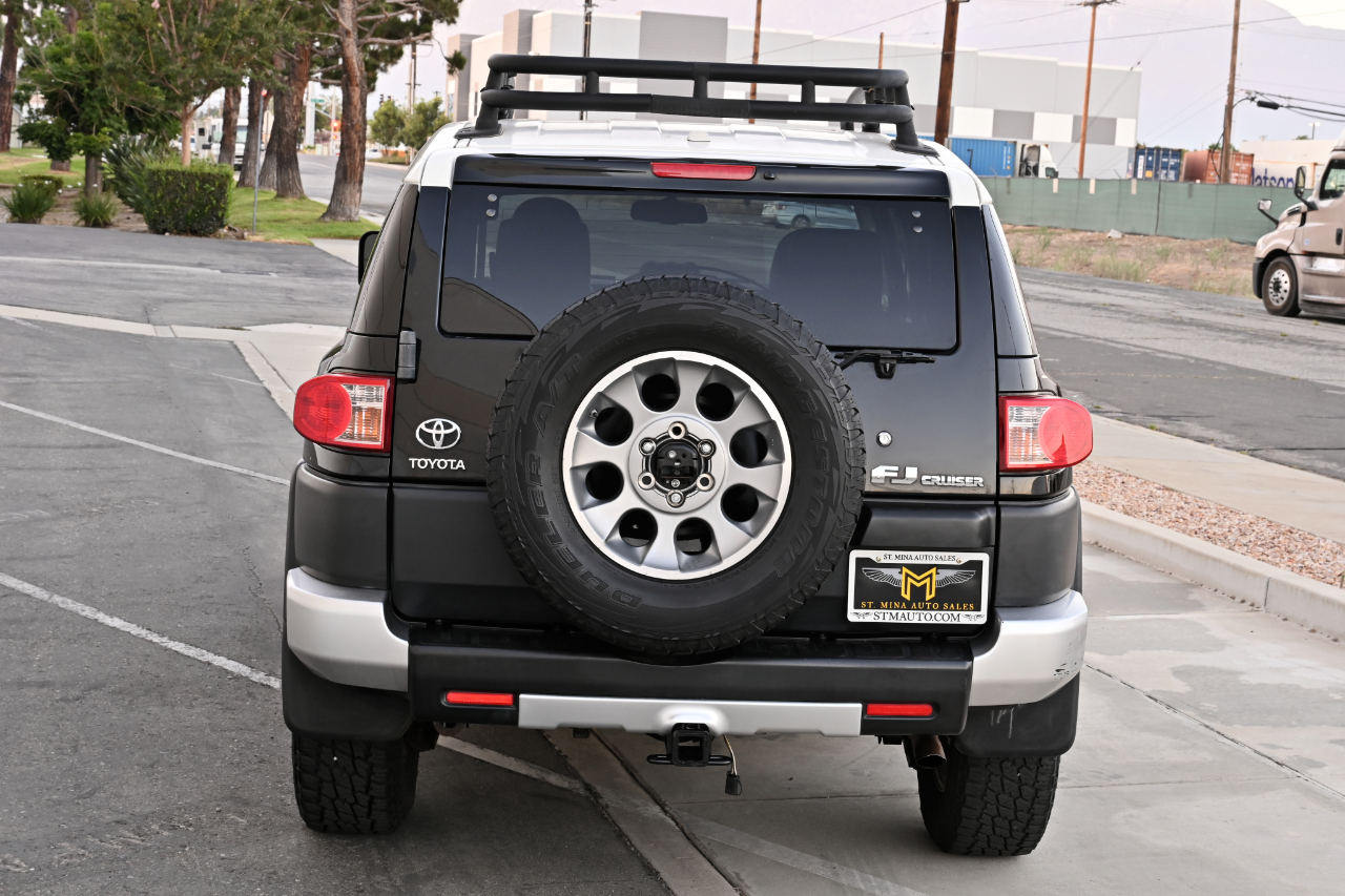 Toyota FJ Cruiser 4WD 2011