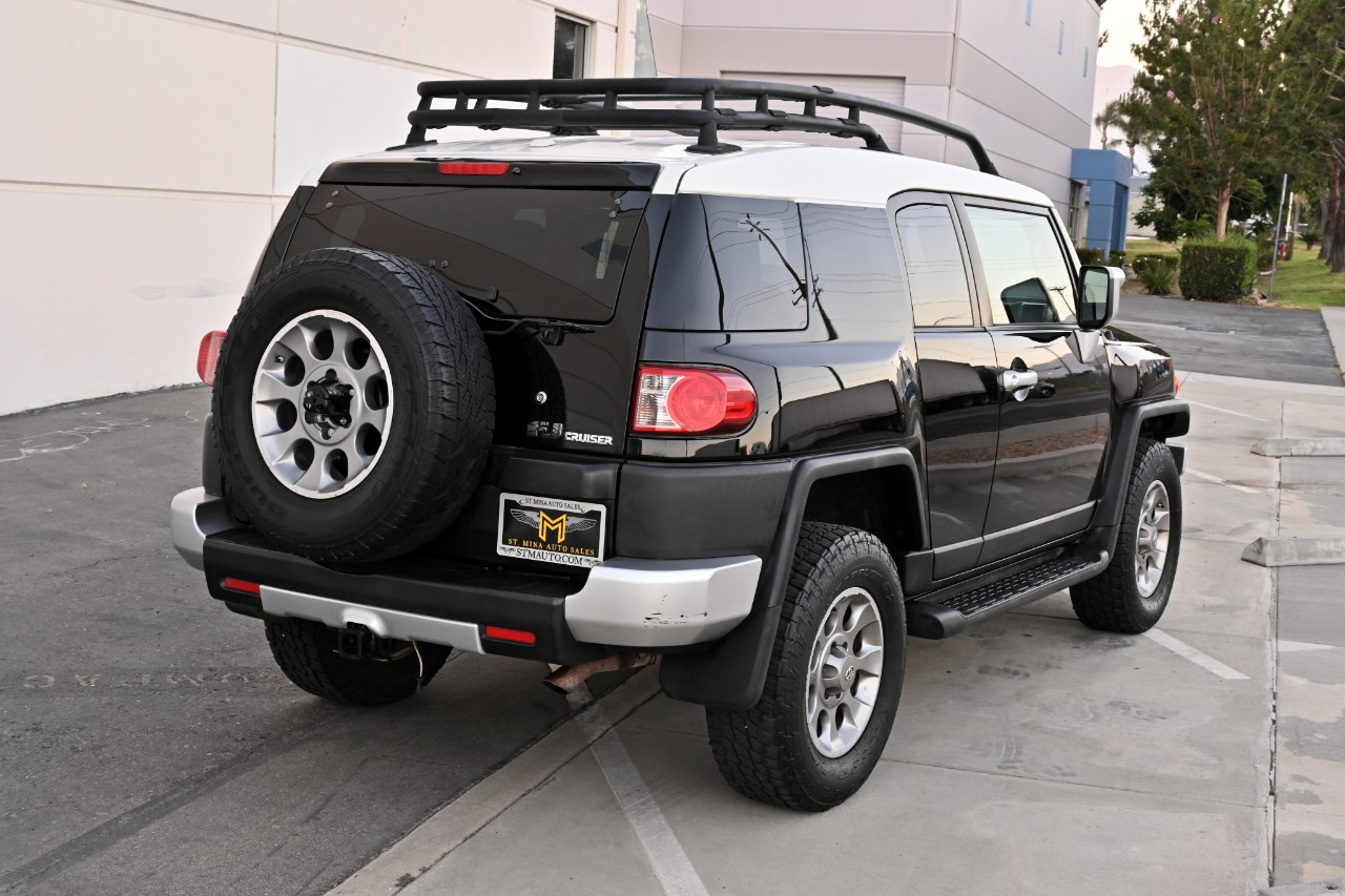 Toyota FJ Cruiser 4WD 2011