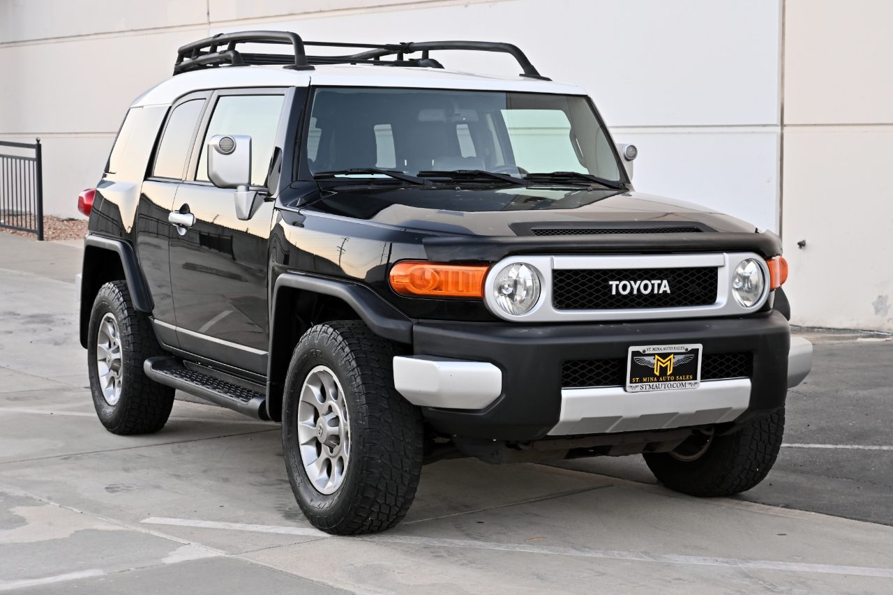 Toyota FJ Cruiser 4WD 2011