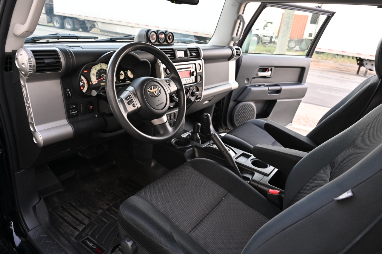 Toyota FJ Cruiser 4WD 2011