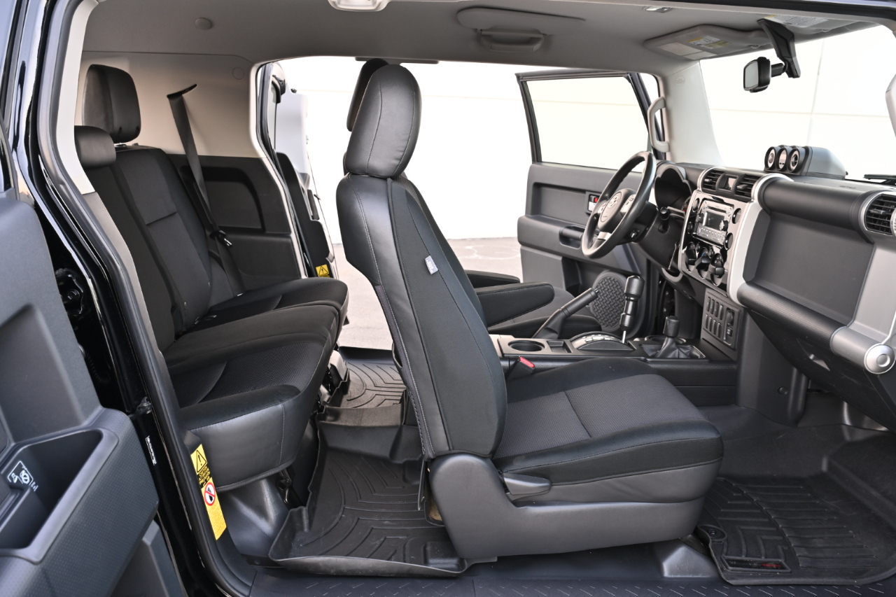 Toyota FJ Cruiser 4WD 2011