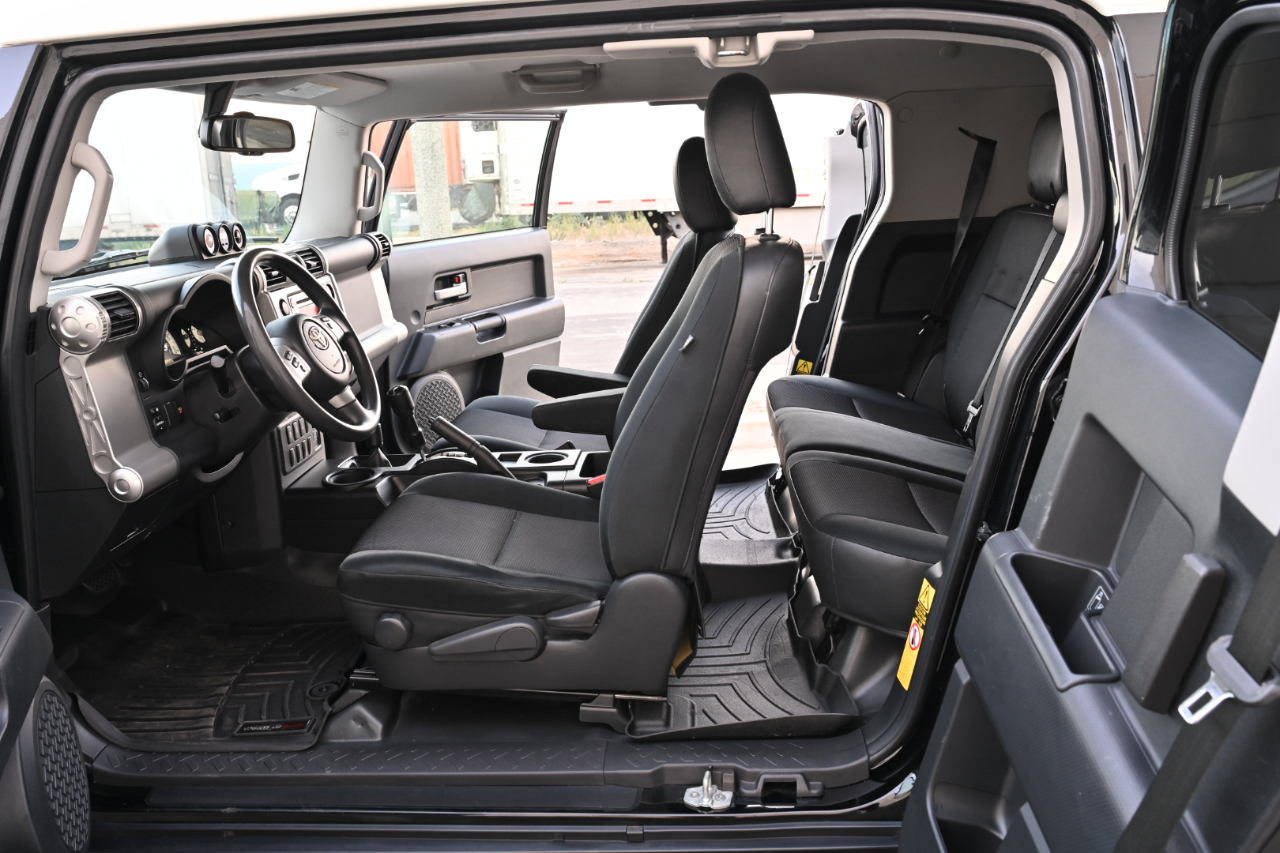 Toyota FJ Cruiser 4WD 2011