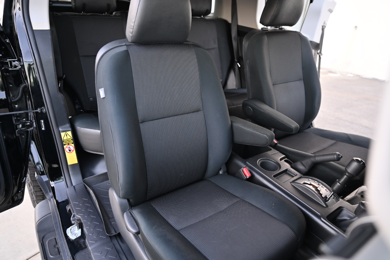 Toyota FJ Cruiser 4WD 2011