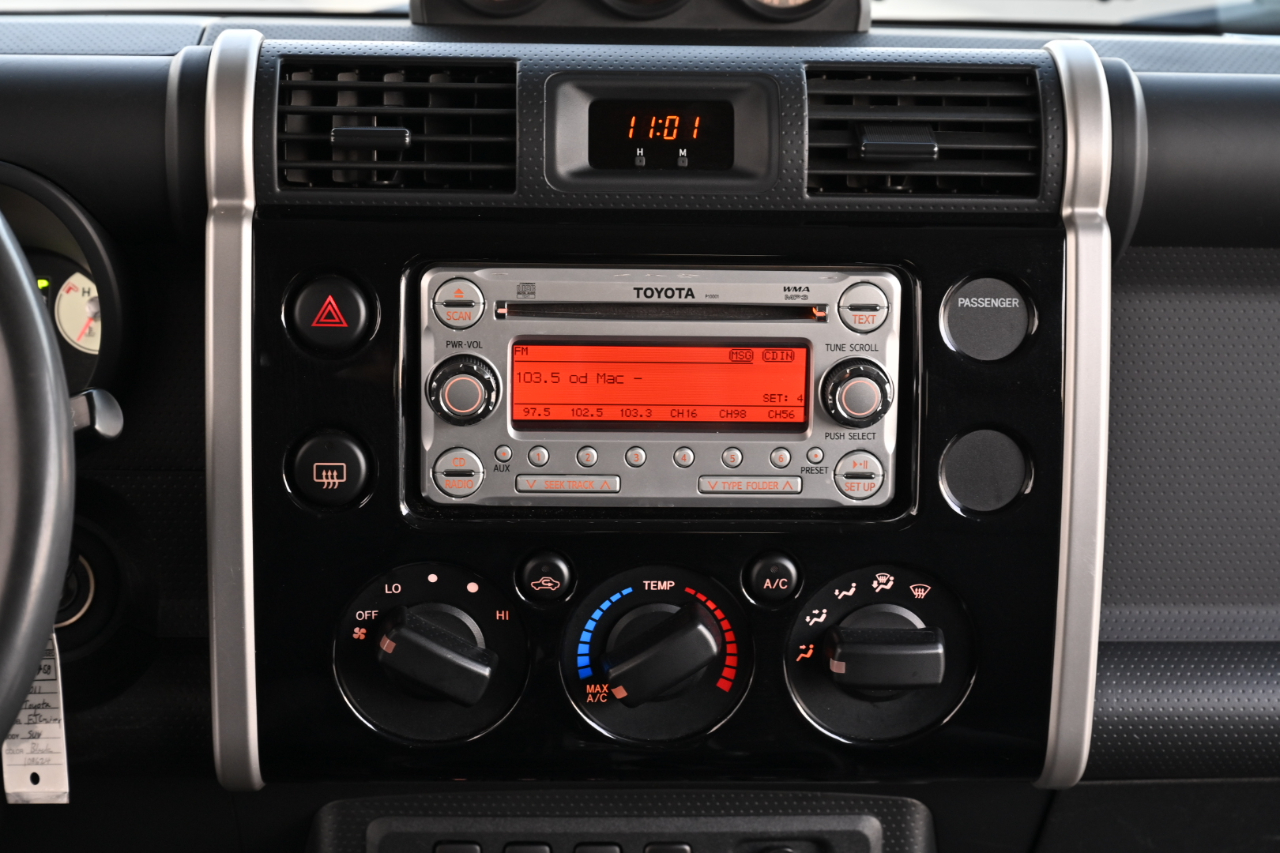 Toyota FJ Cruiser 4WD 2011