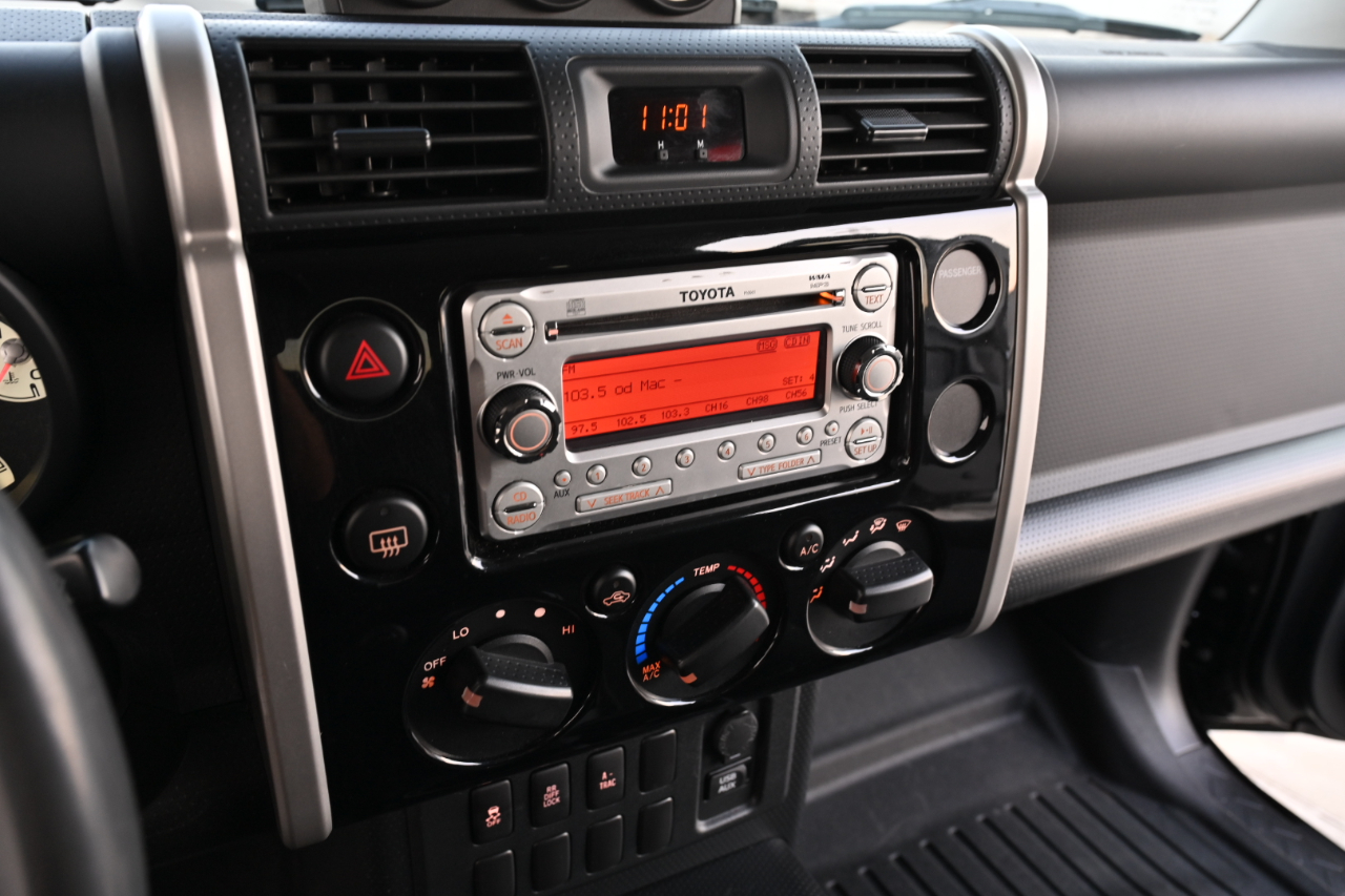 Toyota FJ Cruiser 4WD 2011