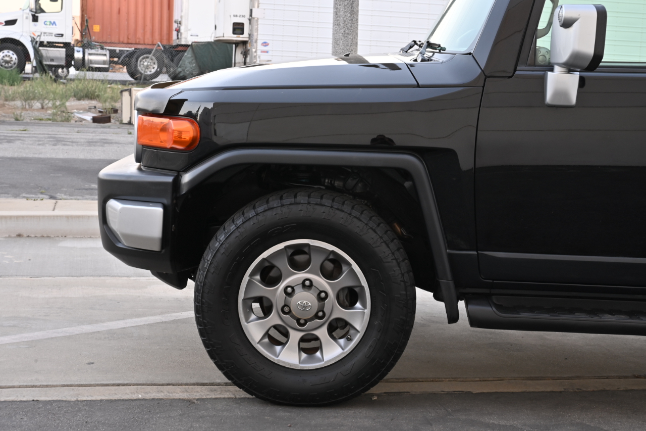 Toyota FJ Cruiser 4WD 2011