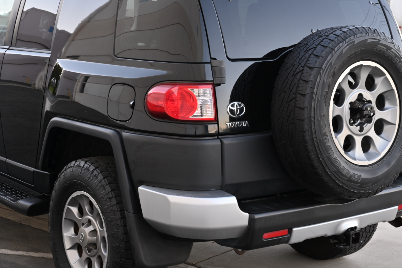 Toyota FJ Cruiser 4WD 2011