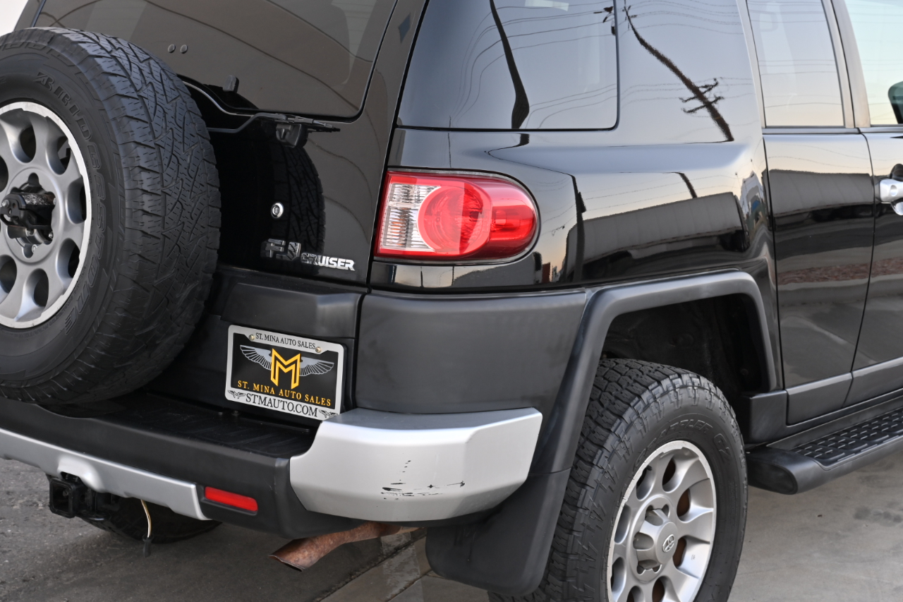 Toyota FJ Cruiser 4WD 2011