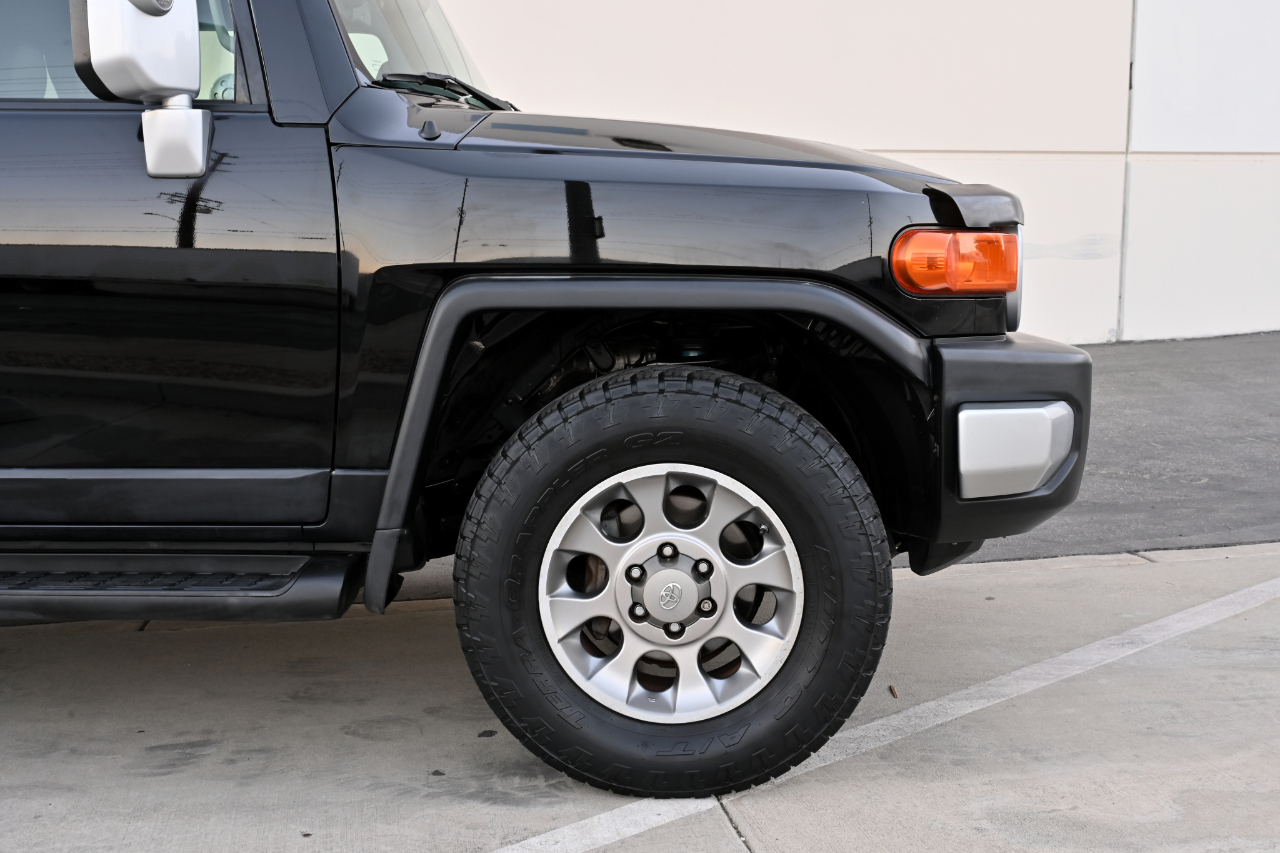 Toyota FJ Cruiser 4WD 2011