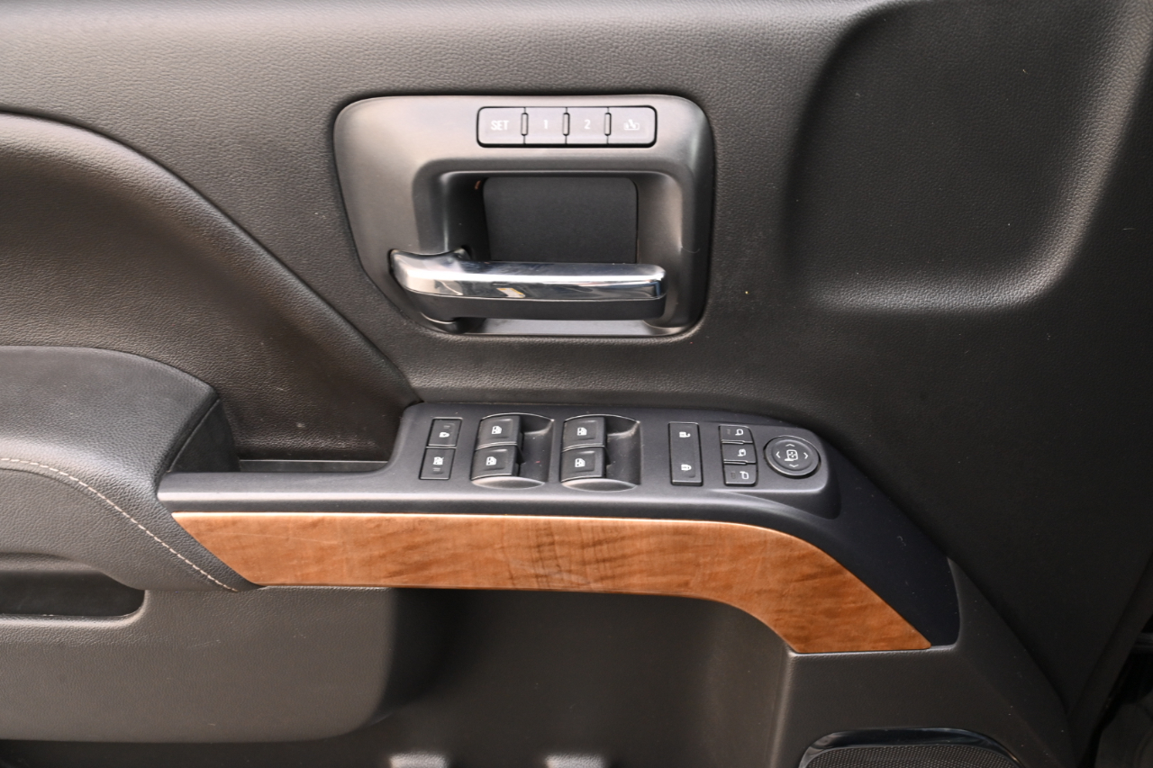 Chevrolet Silverado 1500 LTZ Crew Cab 4WD 2015