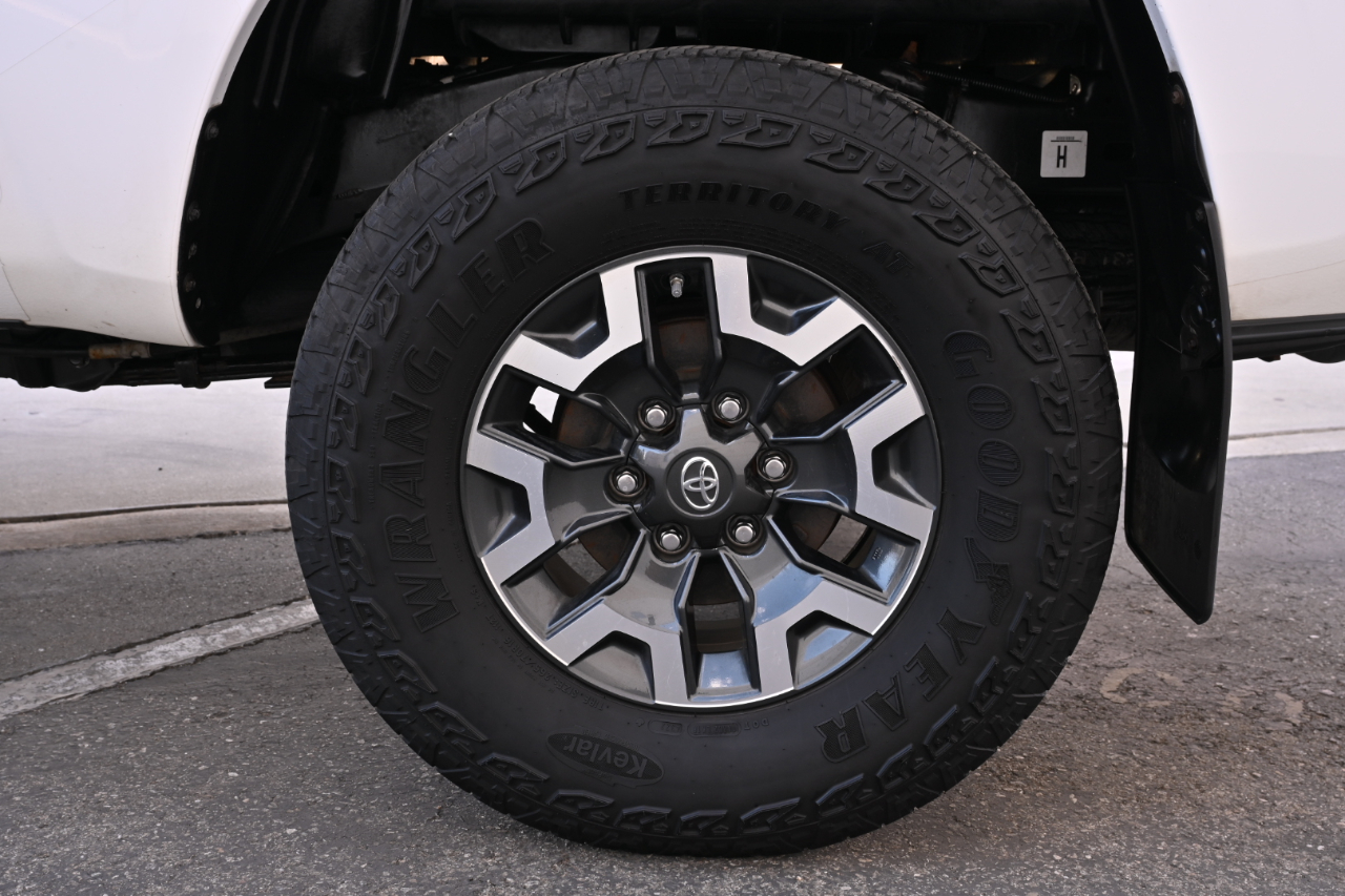 Toyota Tacoma  2017