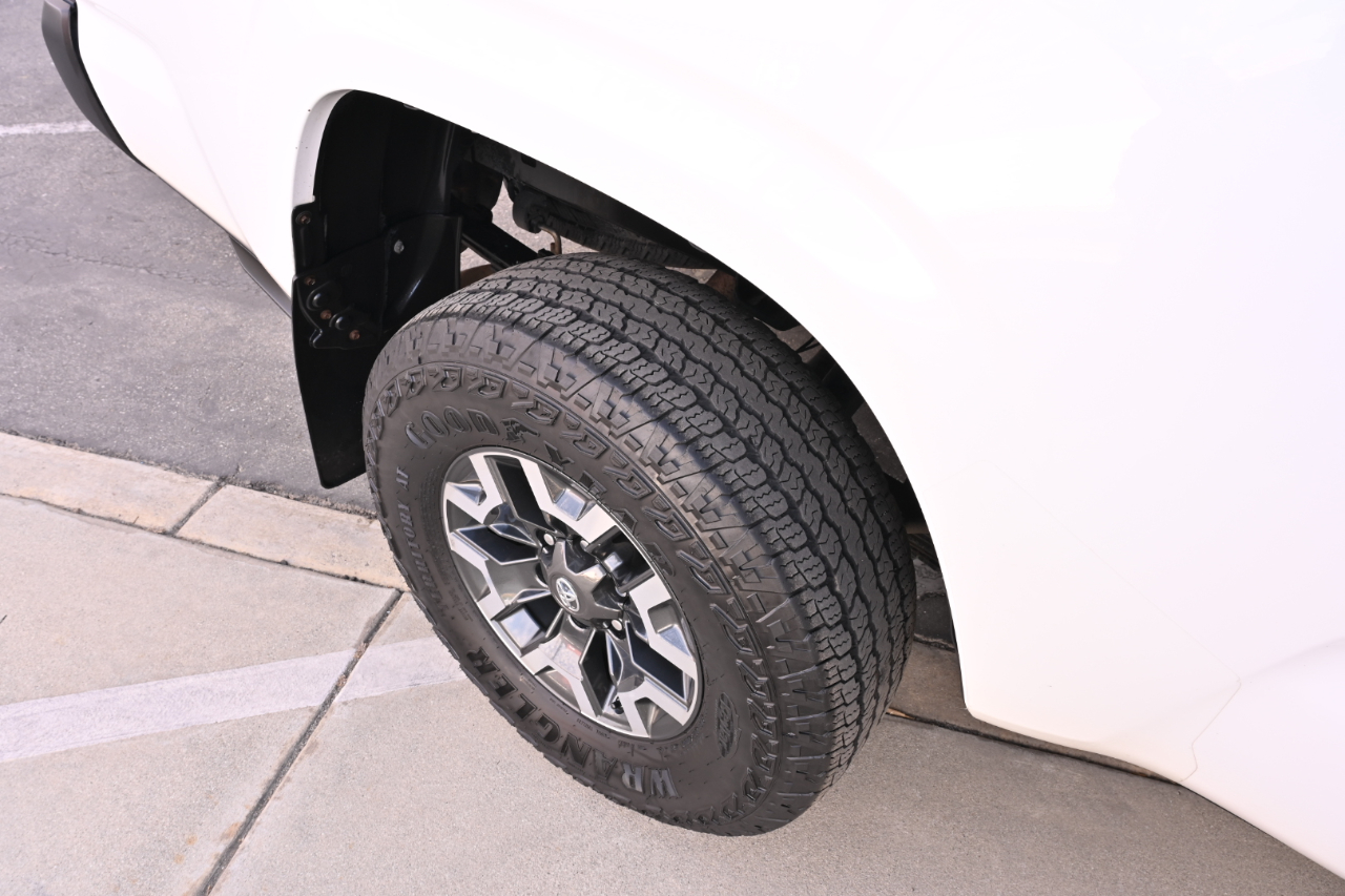 Toyota Tacoma  2017