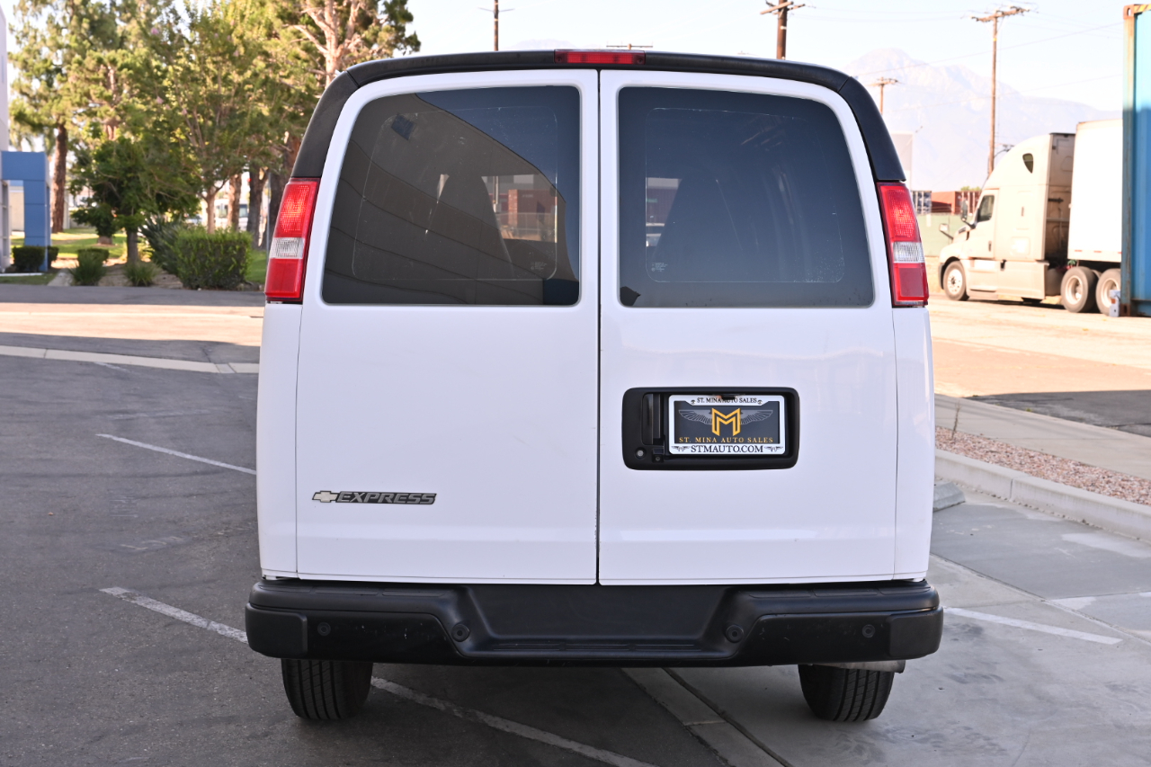 Chevrolet Express Cargo Van  2022