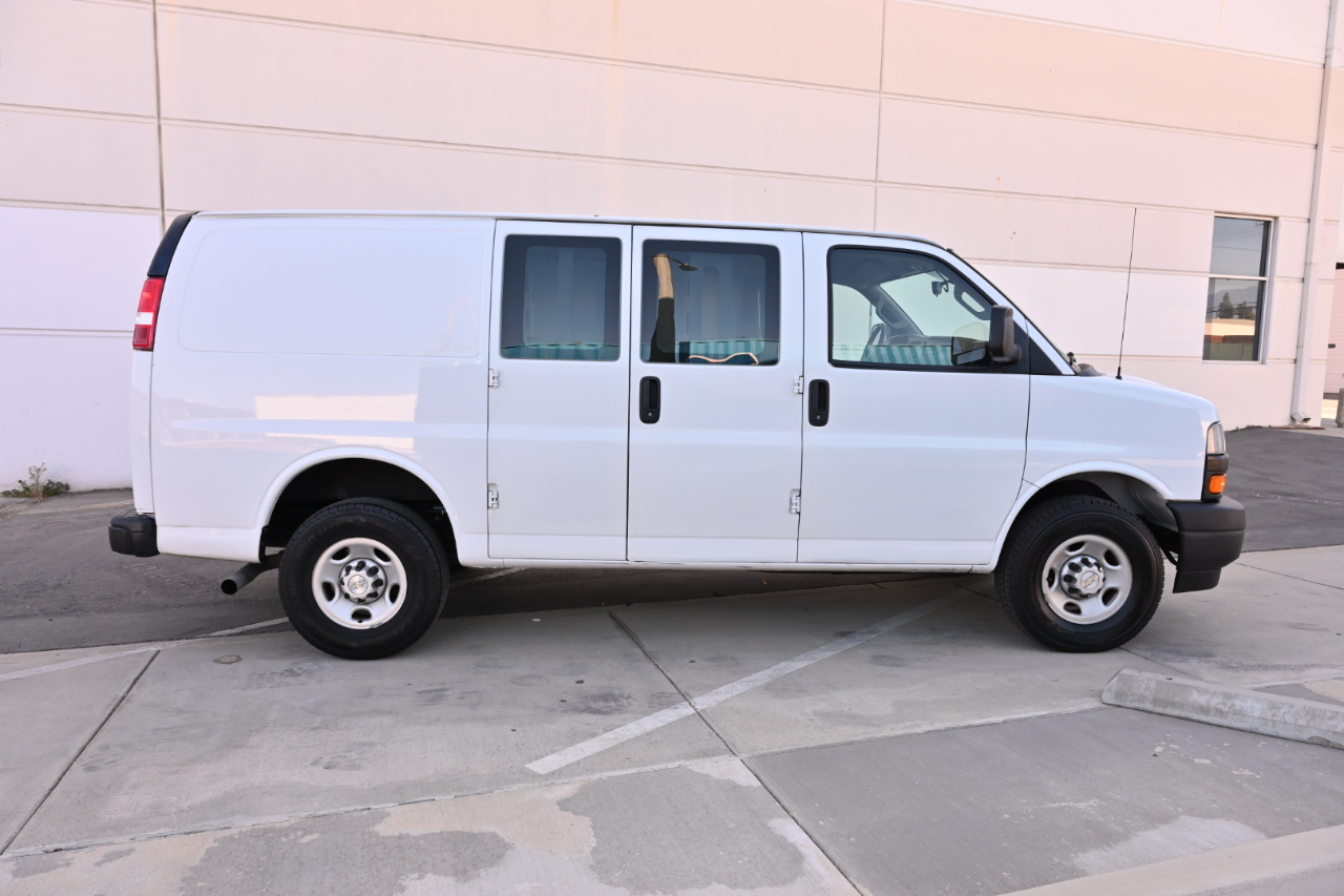 Chevrolet Express Cargo Van  2022