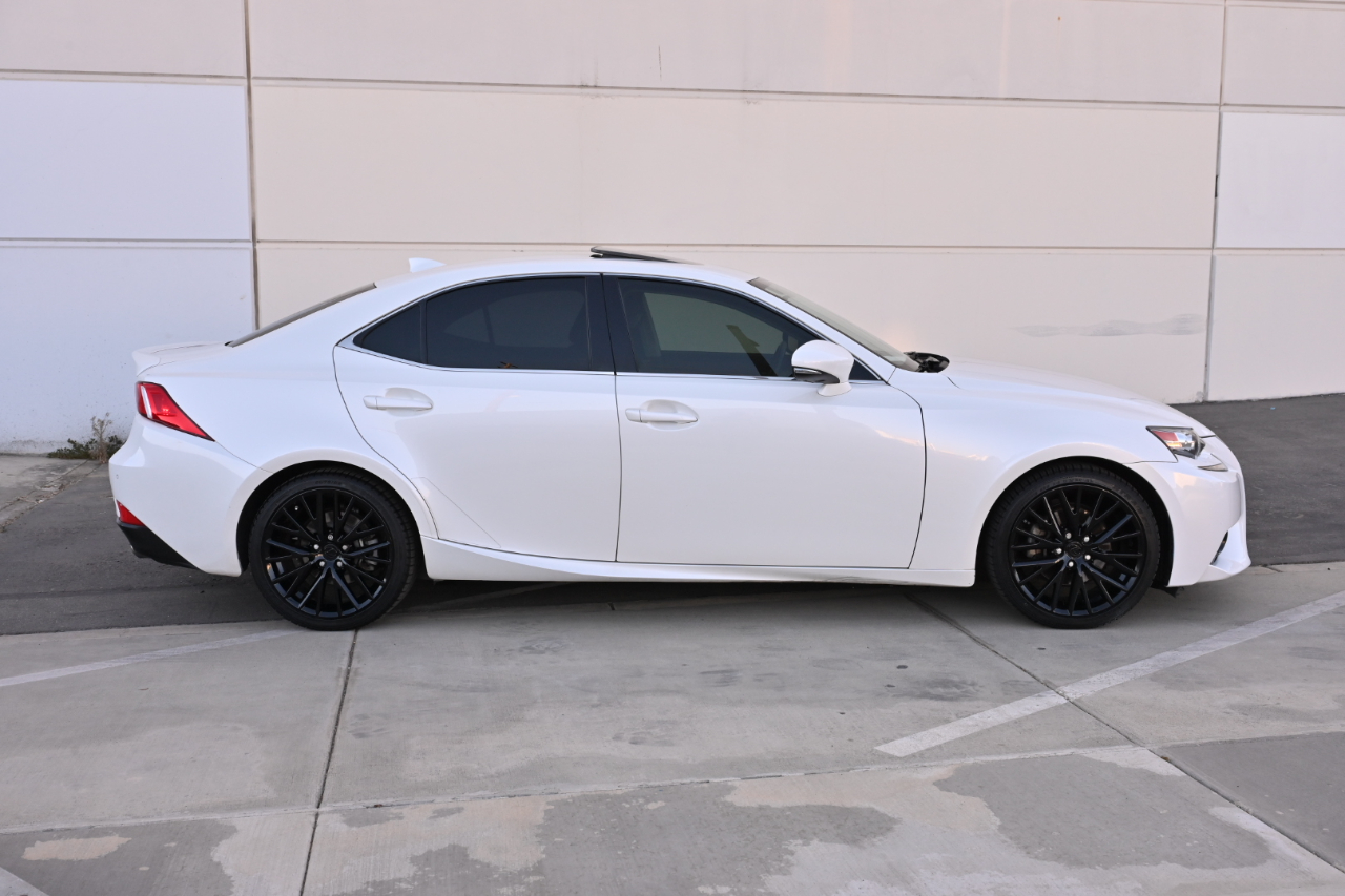 Lexus IS 250  2015
