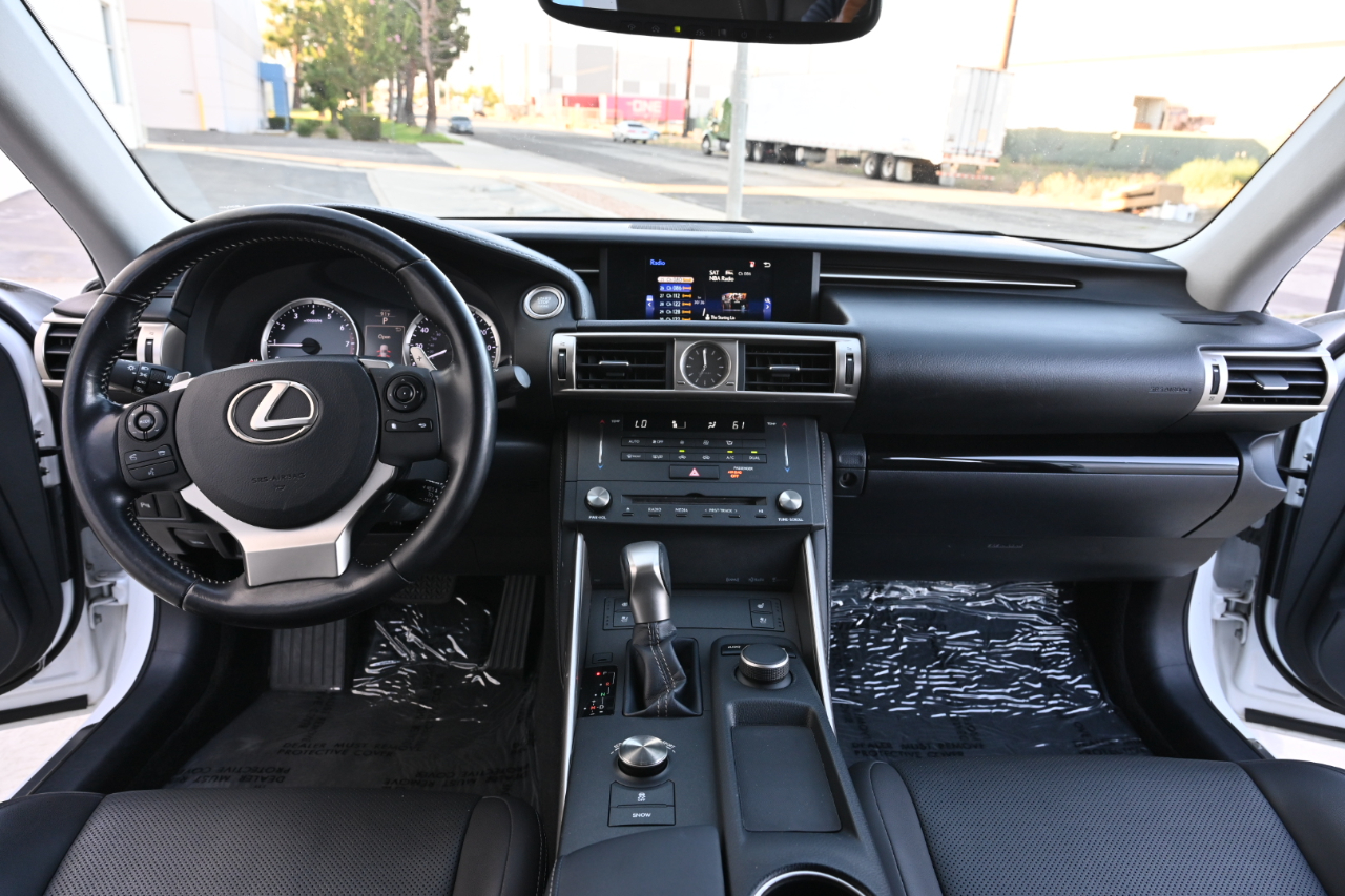 Lexus IS 250  2015
