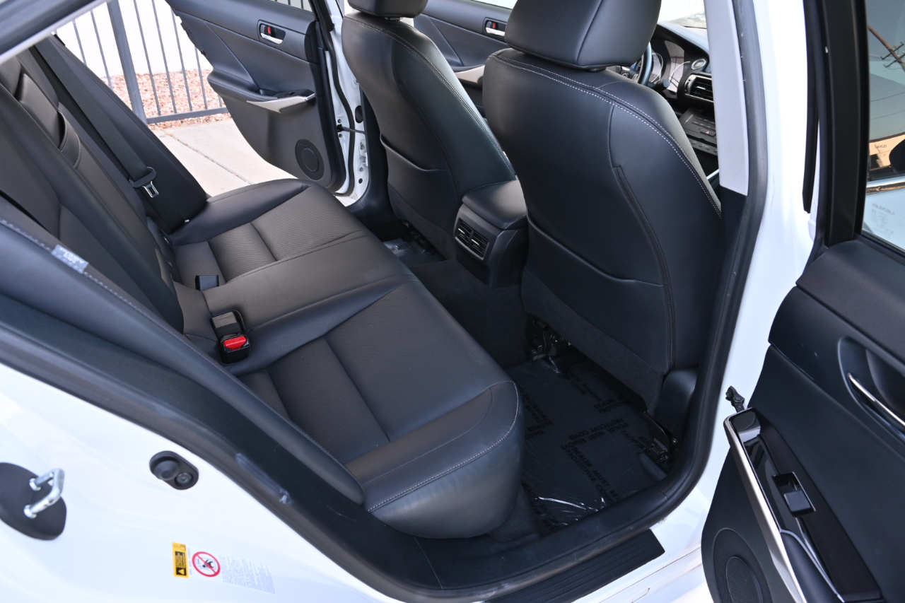 Lexus IS 250  2015