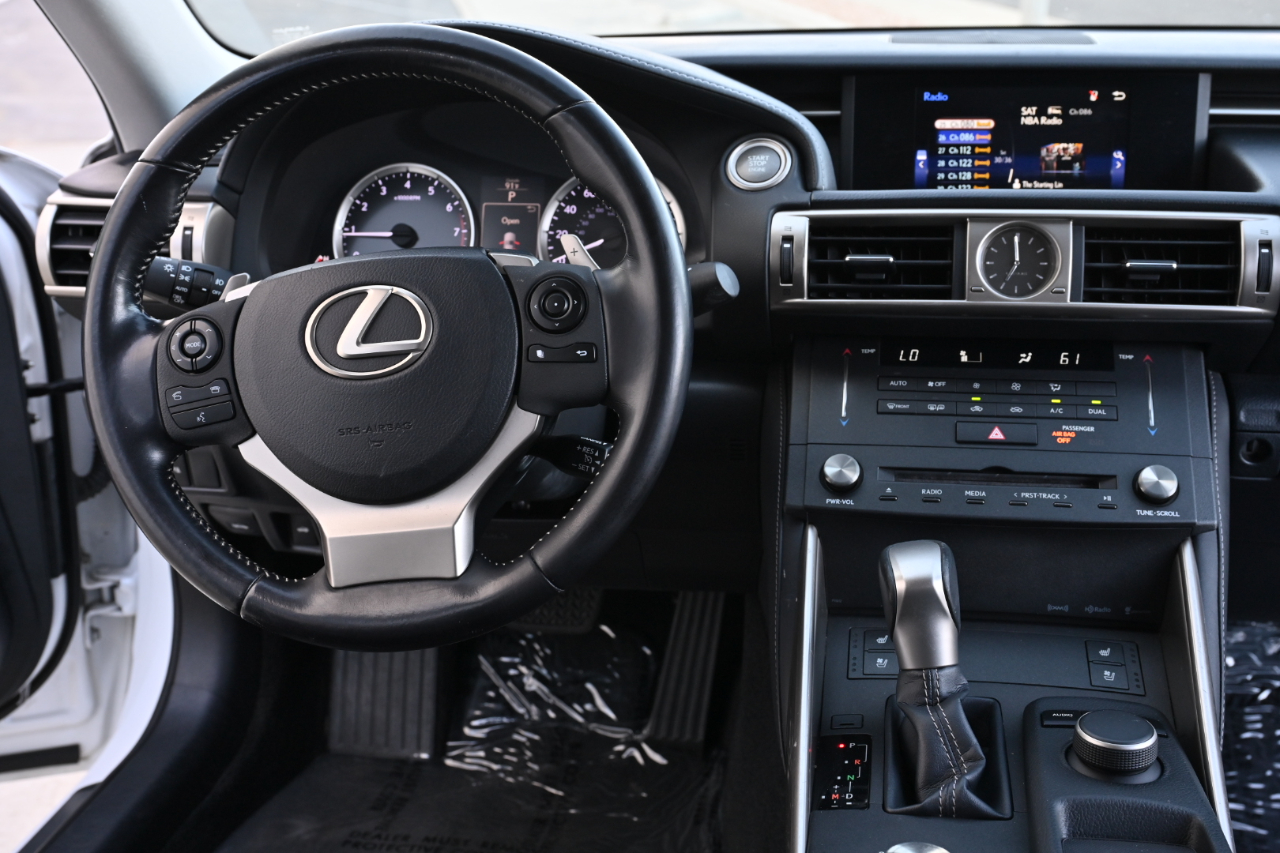 Lexus IS 250  2015