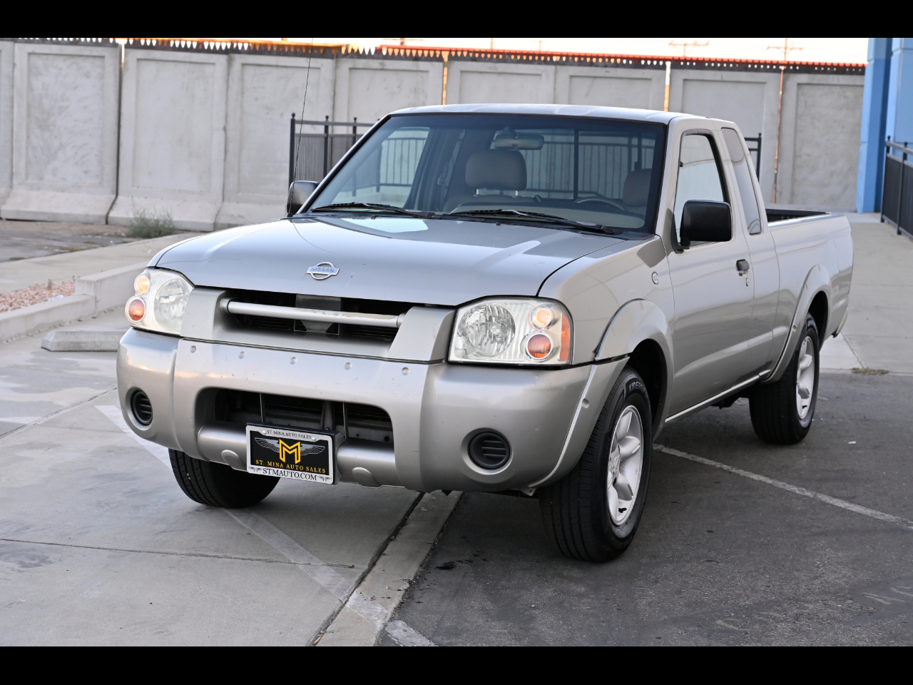 2001 Nissan Frontier 2WD XE King Cab I4 Auto