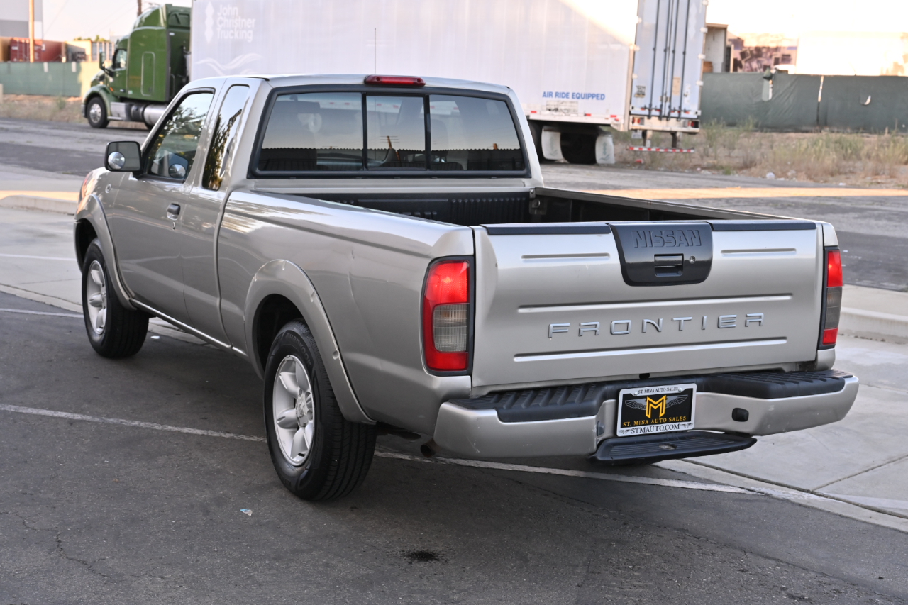 Nissan Frontier 2WD XE King Cab I4 Auto 2001