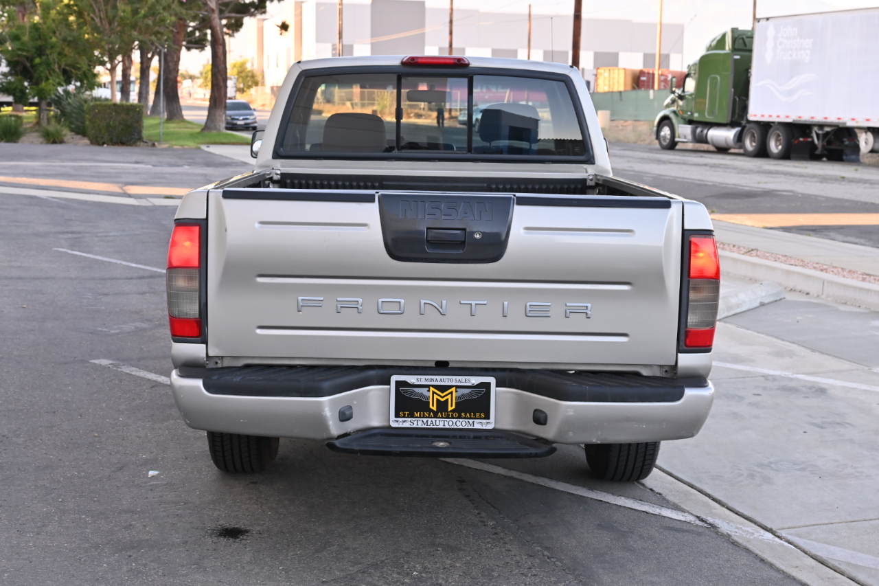 Nissan Frontier 2WD XE King Cab I4 Auto 2001