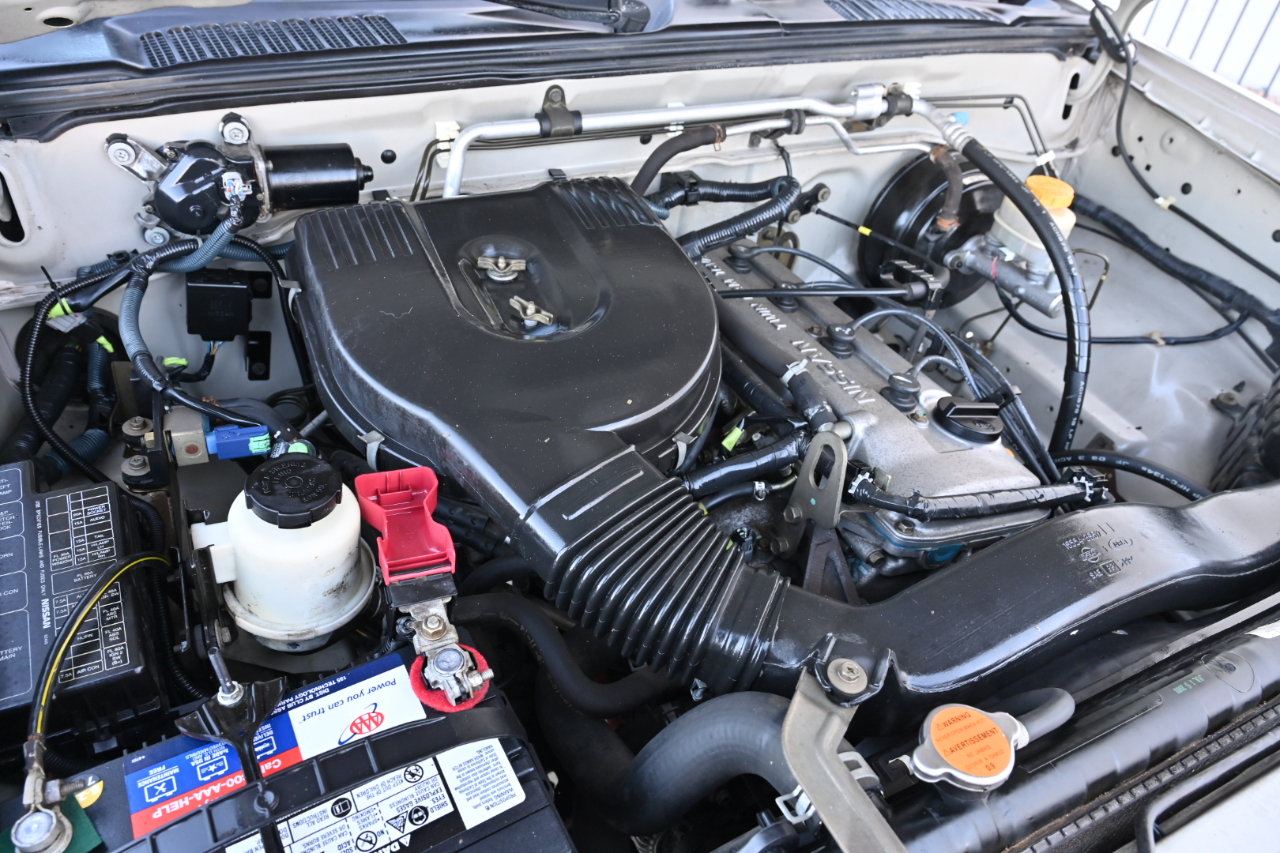 Nissan Frontier 2WD XE King Cab I4 Auto 2001