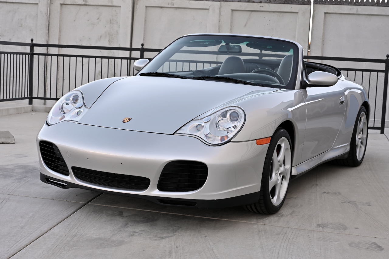 Porsche 911  2004