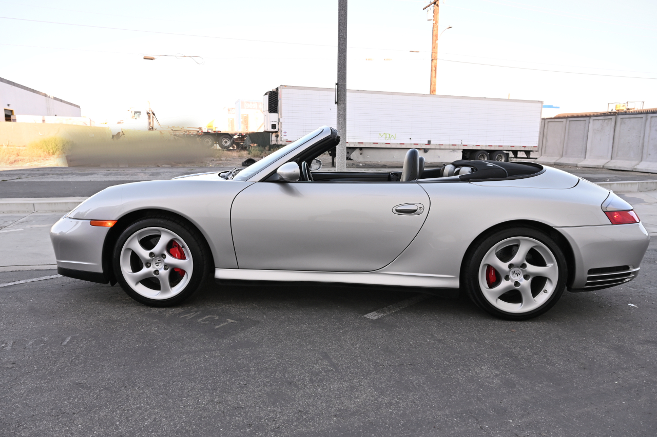 Porsche 911  2004