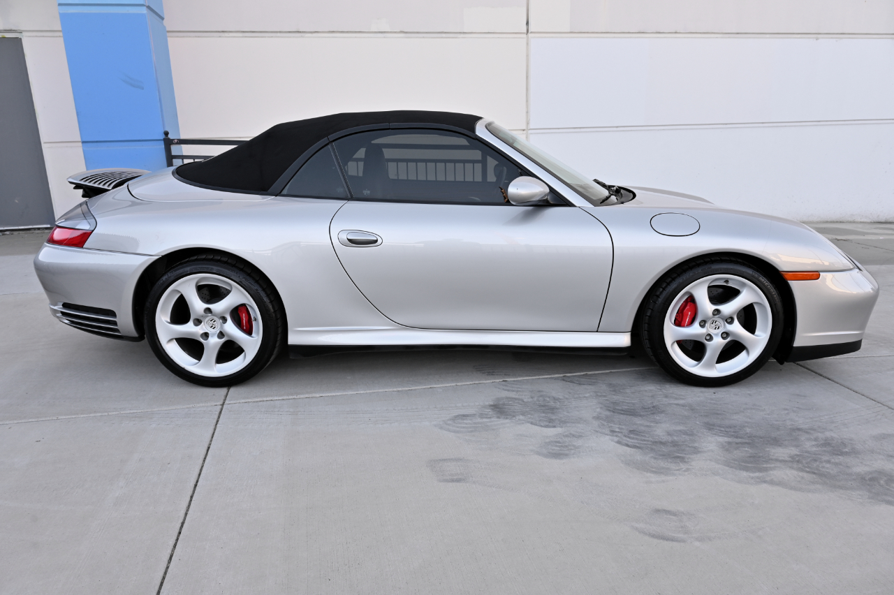 Porsche 911  2004